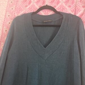Blue V-Neck Sweater with Classic Style